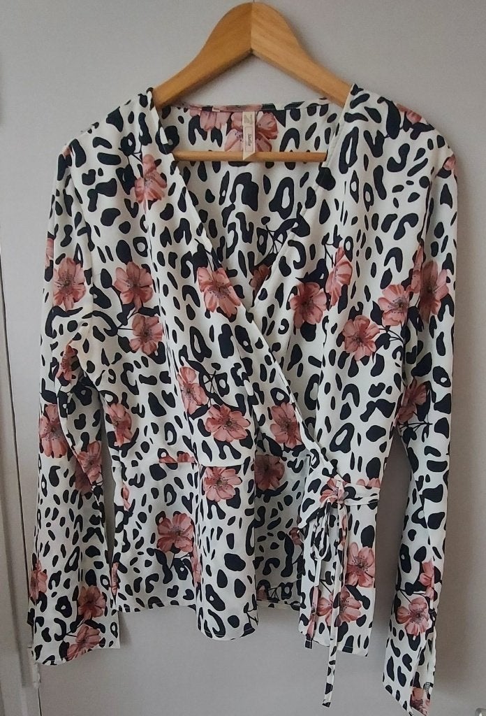 Overslagblouse met dierenprint en bloemen, maat 44, Stella, Meerkleurig, Maat 42/44 (L), Ophalen of Verzenden