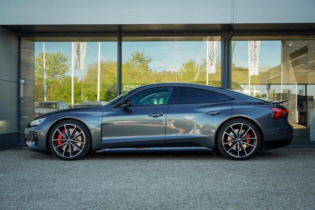 Audi e-tron GT RS 93 kWh 600 PK / 4Wiel Sturing / Massage /, Auto's, Gebruikt, Zwart, 598 pk, 93 kWh