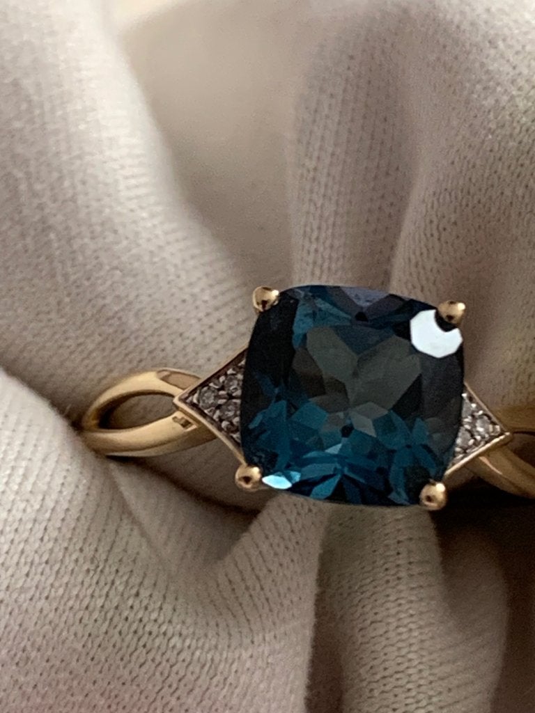 Goud ring 14 karaat, Sieraden, Tassen en Uiterlijk, Ringen, Ophalen, Met edelsteen, Dame, Goud