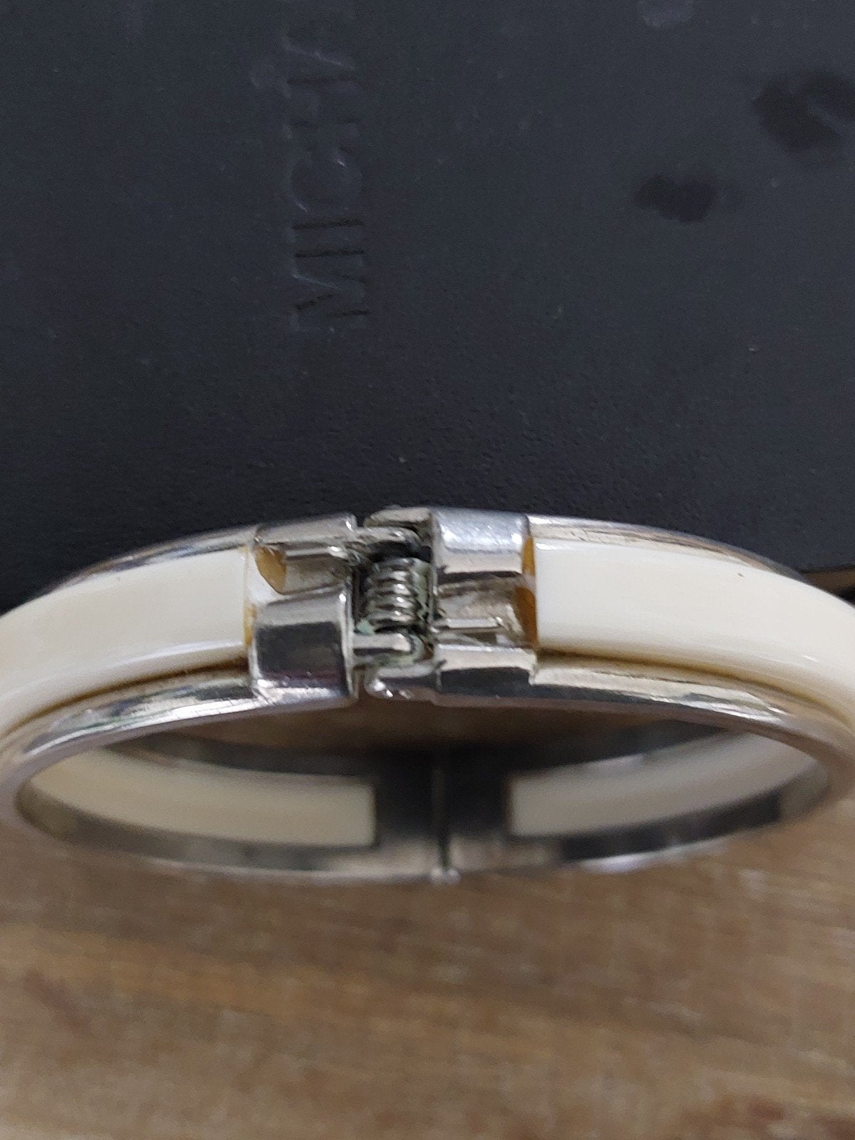 mooie zilveren slaven armband met been ., Ophalen