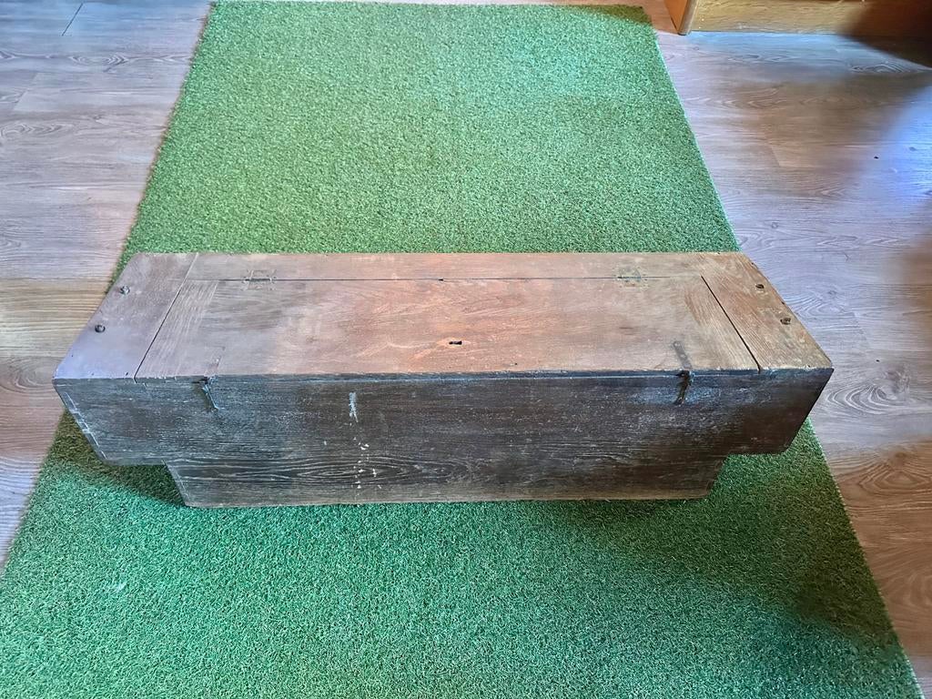 Antieke bokkenwagen? kist, Ophalen