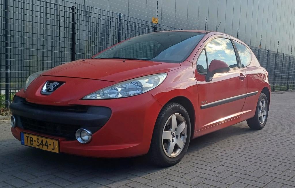 Peugeot 207 1.4 VTI 16V LEES TEKST! Handel (B2B) / Export, Auto's, Peugeot, Voorwielaandrijving, Stof, Zwart, 49 €/maand