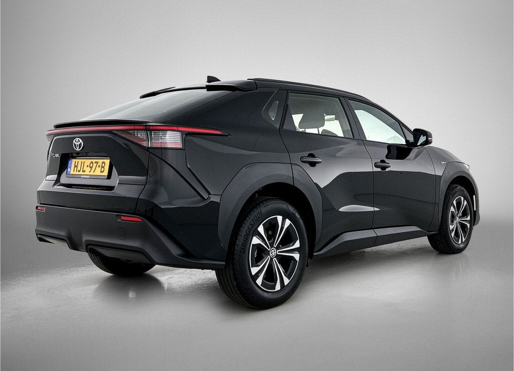 Toyota Bz4x Active 71 kWh | NL dealeronderhouden |, Auto's, Toyota, Stof, Gebruikt, 33 min, Zwart