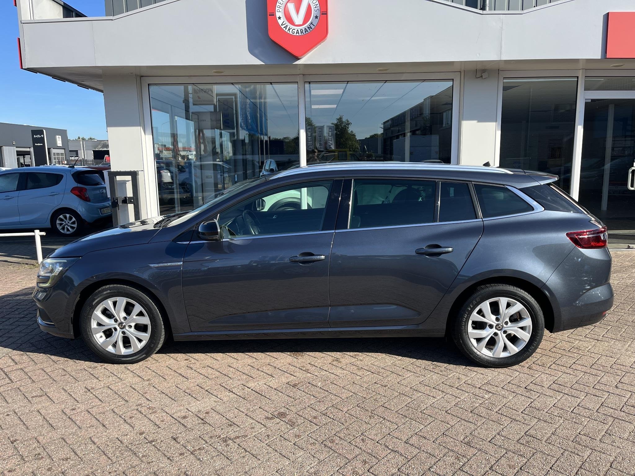 Renault Mégane Estate 1.3 TCe Limited Trekhaak, Navigatie,, Voorwielaandrijving, Parkeersensor, Stof, Gebruikt