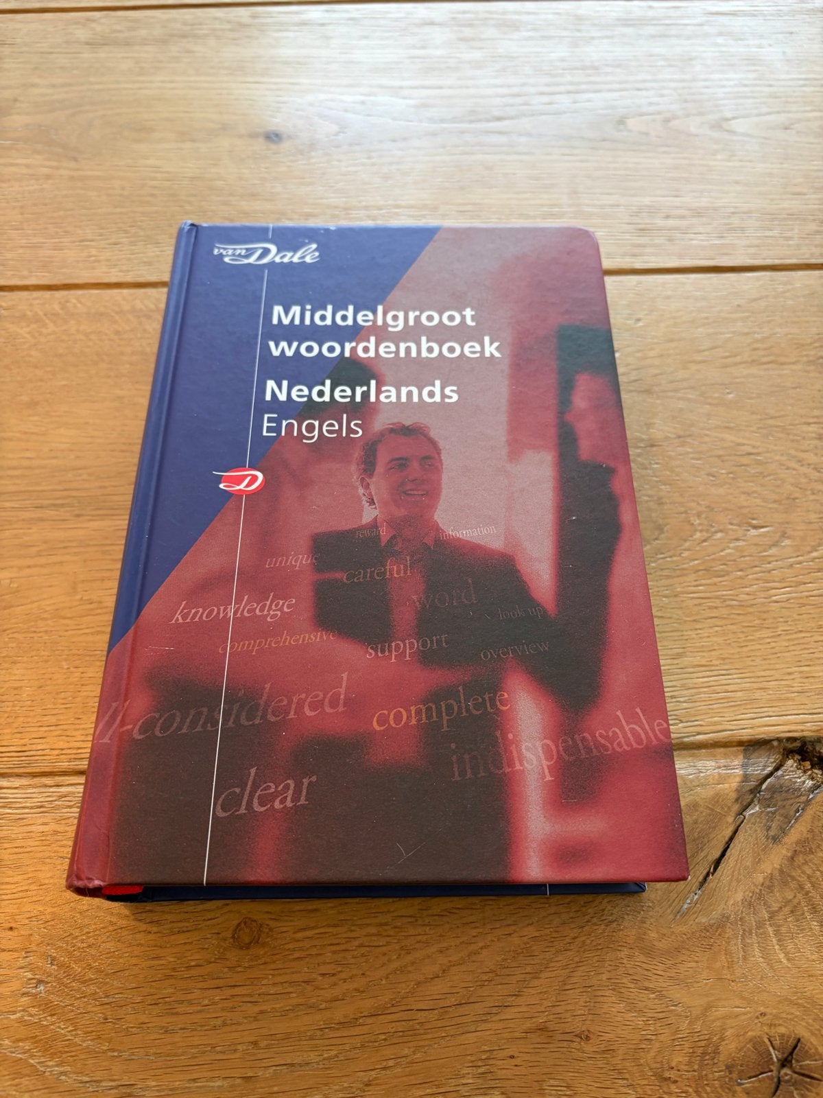 Van Dale Middelgroot woordenboek Nederlands Engels, Ophalen of Verzenden, Zo goed als nieuw, Van Dale, Nederlands