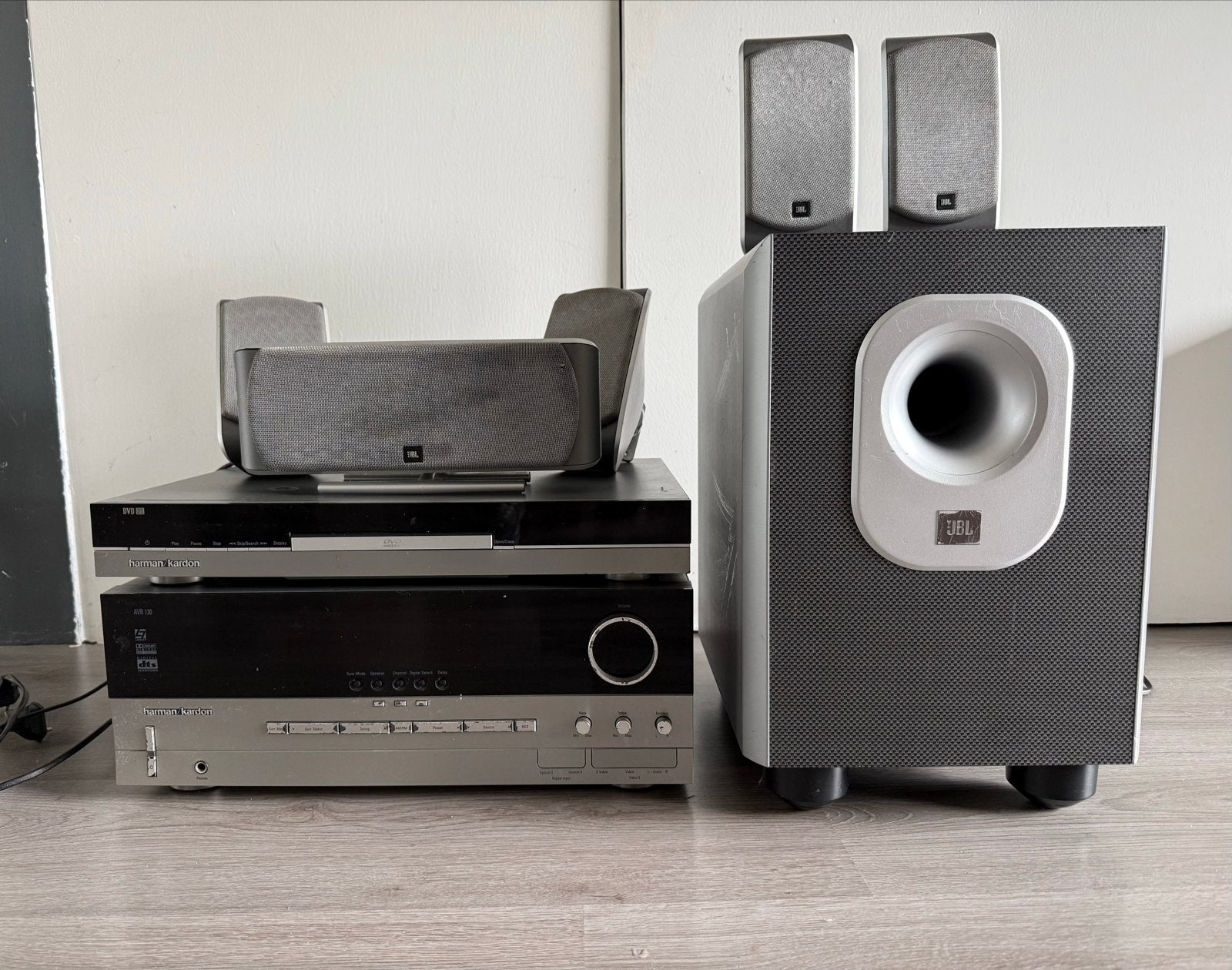 JBL 5.1 Home Cinema Set met AVR130 Harman Kardon Receiver, Overige merken, Gebruikt, Verzenden, 70 watt of meer
