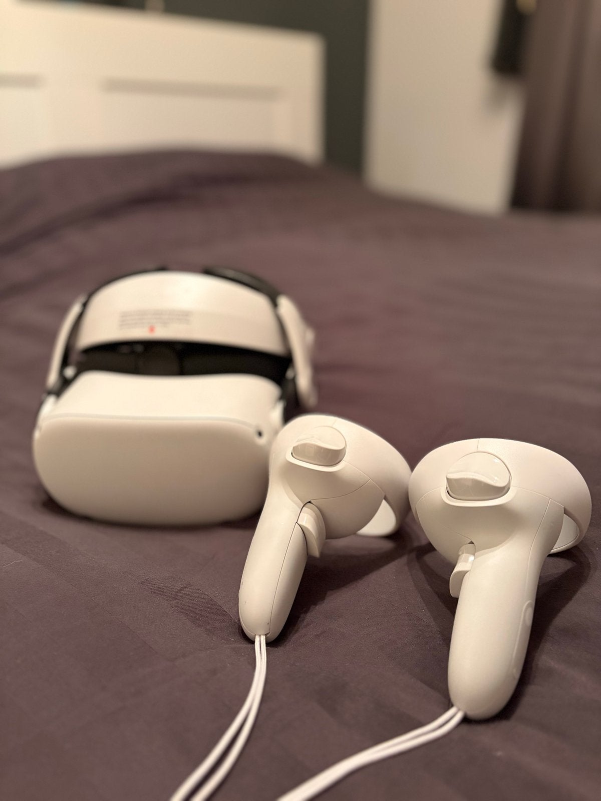 Meta Quest 2 VR-bril met controllers en accessoires, Ophalen, Zo goed als nieuw, VR-bril, Overige platformen