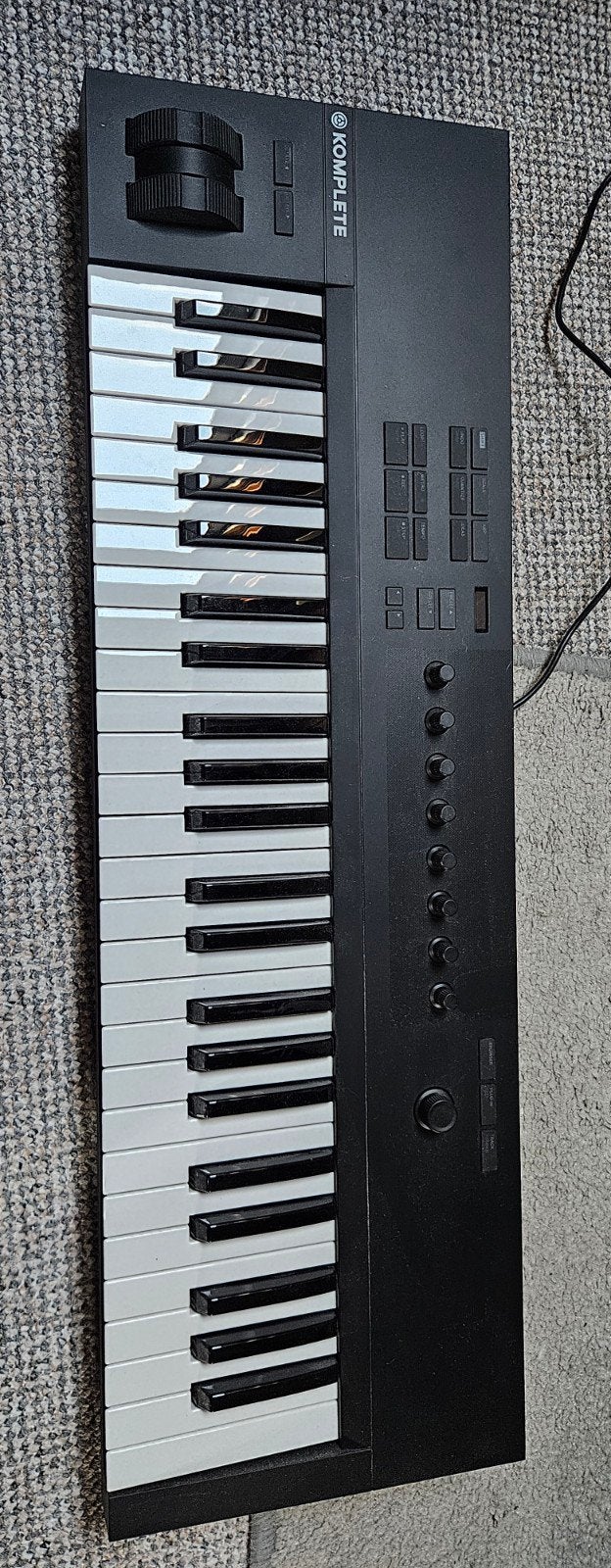 Native Instruments Komplete Kontrol A49 MIDI Keyboard, Muziek en Instrumenten, Zo goed als nieuw, Midi-aansluiting, Ophalen, 49 toetsen