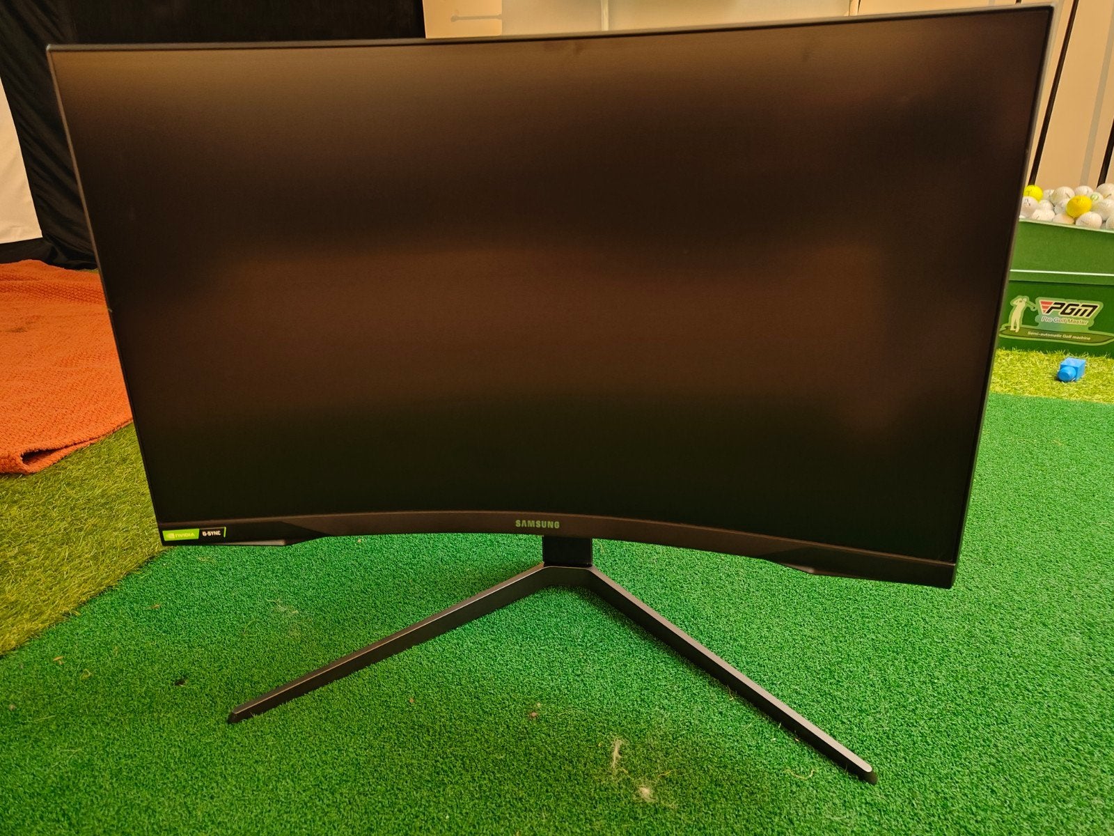 Samsung Odyssey G7 C27G75TQSU - LED-
Monitor Gebogen (1000R, Curved, VA, Minder dan 1 ms, Zo goed als nieuw