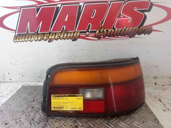 Achterlicht rechts van een Toyota Corolla, Gebruikt, -, -, Ophalen of Verzenden