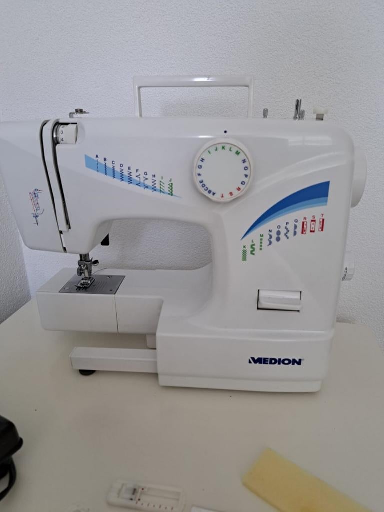 Medion MD 10964 Naaimachine, Hobby en Vrije tijd, Naaimachines en Toebehoren, Ophalen, Gebruikt, Naaimachine, Overige merken