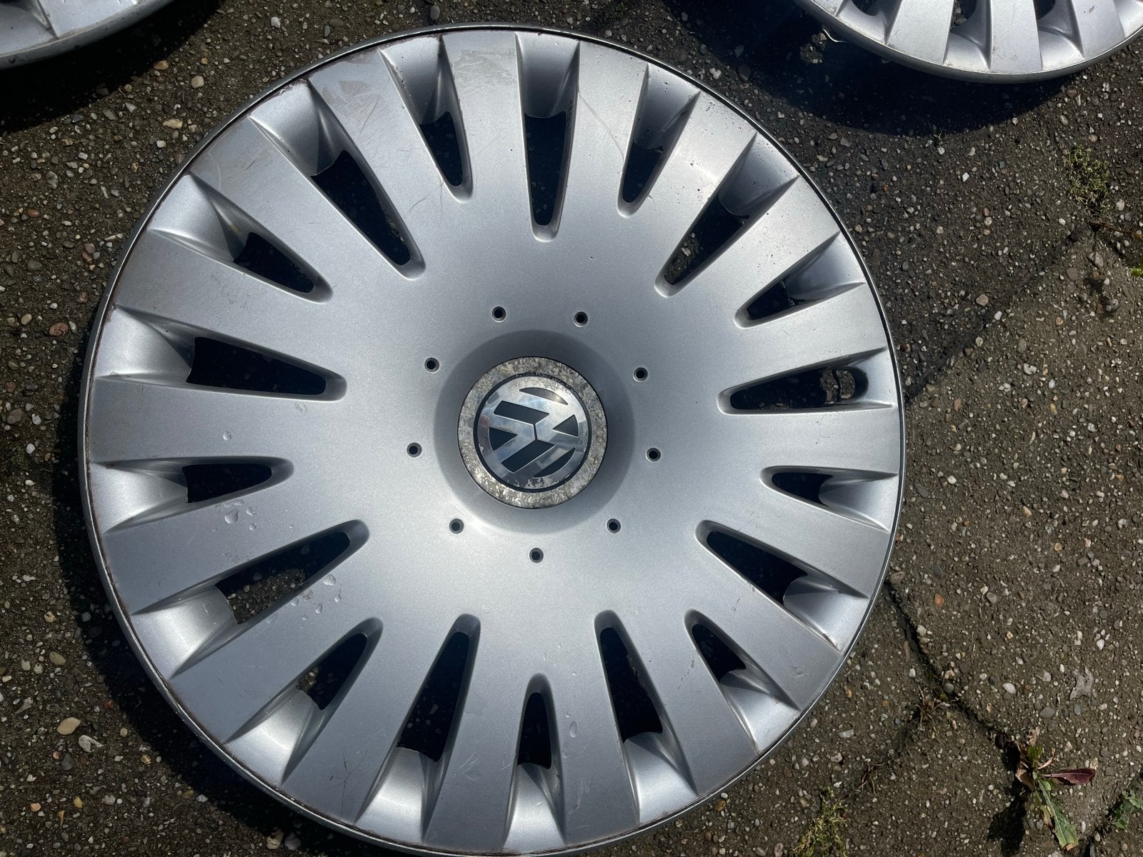 Set van 4 originele Volkswagen wieldoppen, Ophalen, Gebruikt
