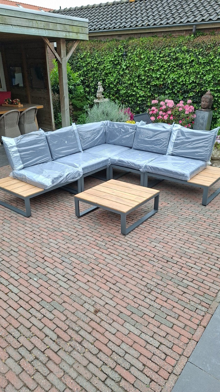Nieuwe aluminium loungeset met salontafel., 6 zitplaatsen, Hocker, Ophalen of Verzenden, Loungeset