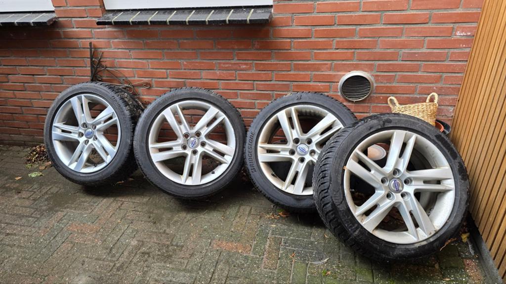 Bridgestone Blizzak LM005 Winterbanden met Velgen (17 inch), Gebruikt, Banden en Velgen, 17 inch, 235 mm