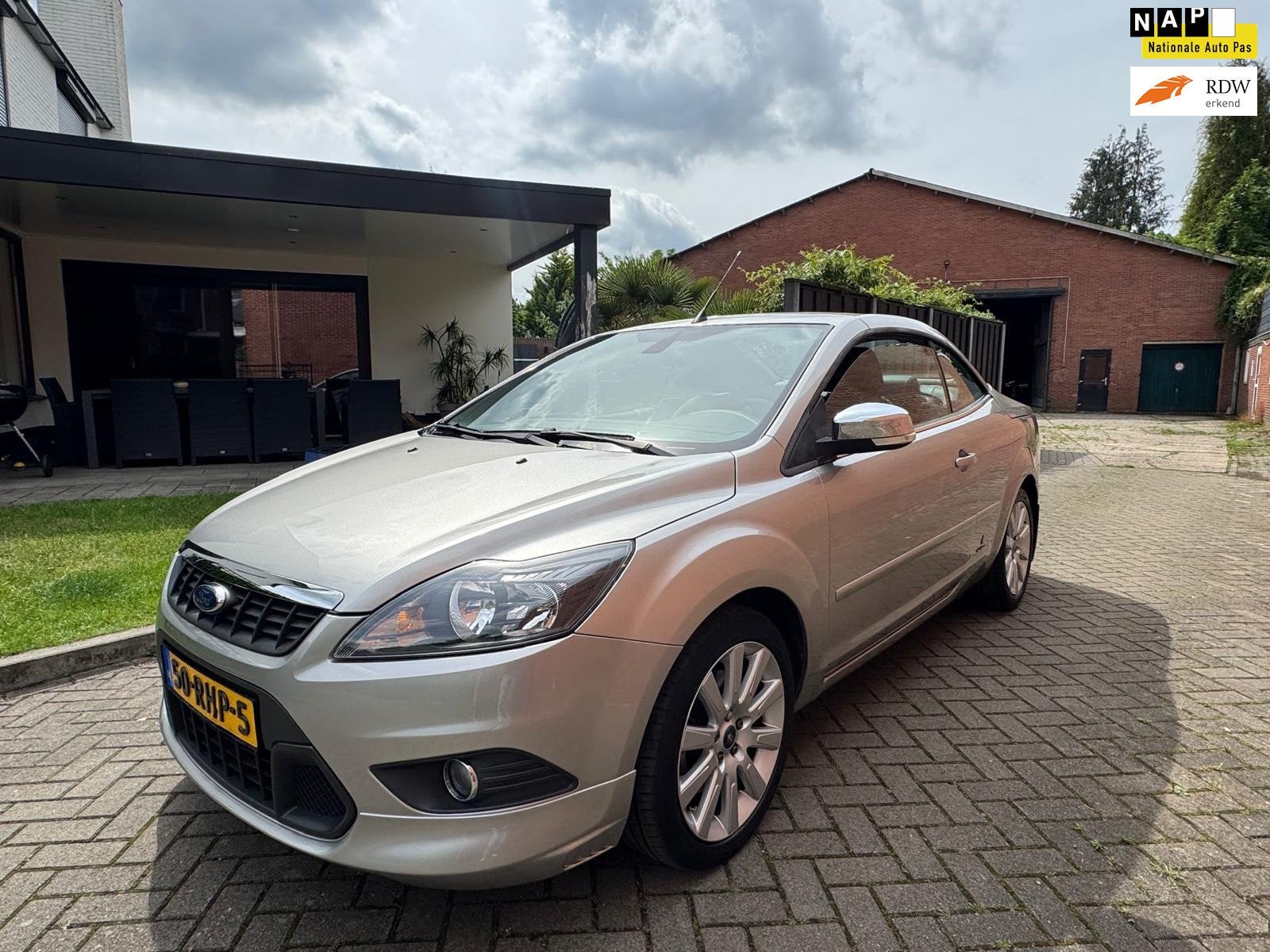 Ford Focus Coupé-Cabriolet 2.0 Limited Navi Cruise Clima St, Euro 5, Zwart, 4 stoelen, Bedrijf