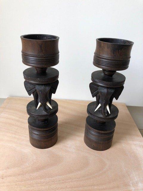 2 Houten kandelaars, Gebruikt, Bruin, Ophalen of Verzenden, Kandelaar