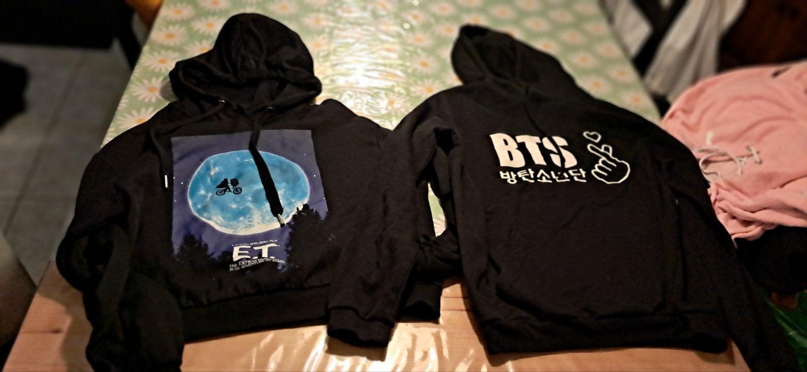 Diverse hoodies en truien - maten s en m en kleuren, Diverse merken, Bruin, Gedragen, Ophalen