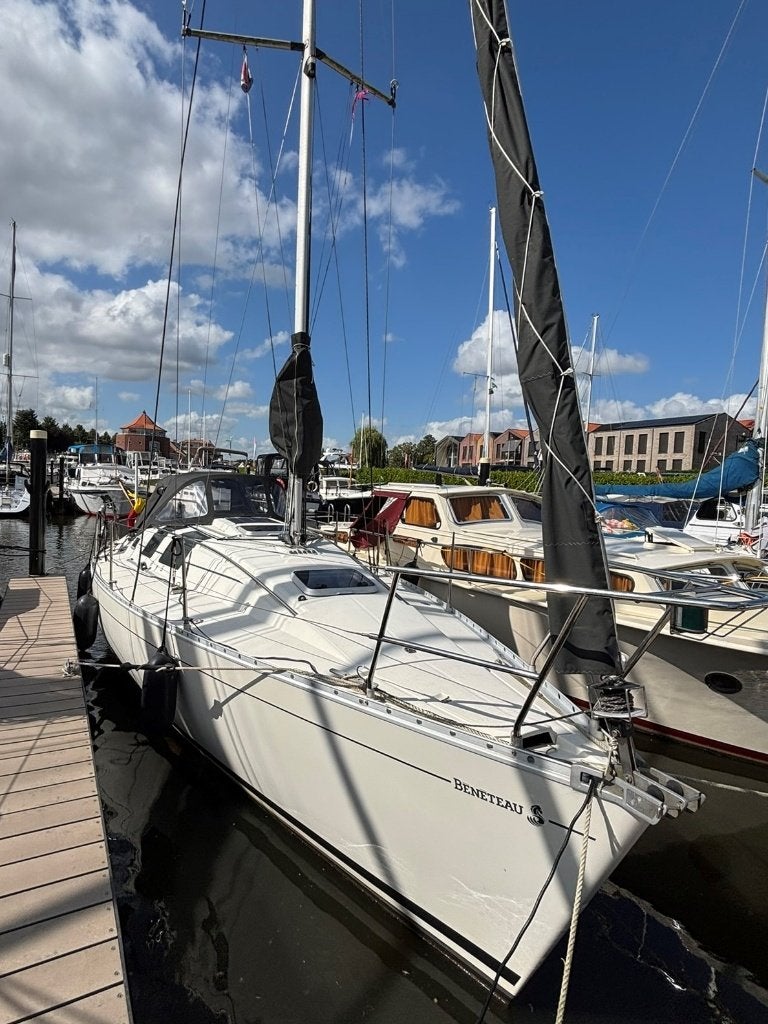 Beneteau First 32s5 (1990) - nieuwe motor, Watersport en Boten, 10 m, Binnenboordmotor, Tourjacht of cruiser, Beneteau