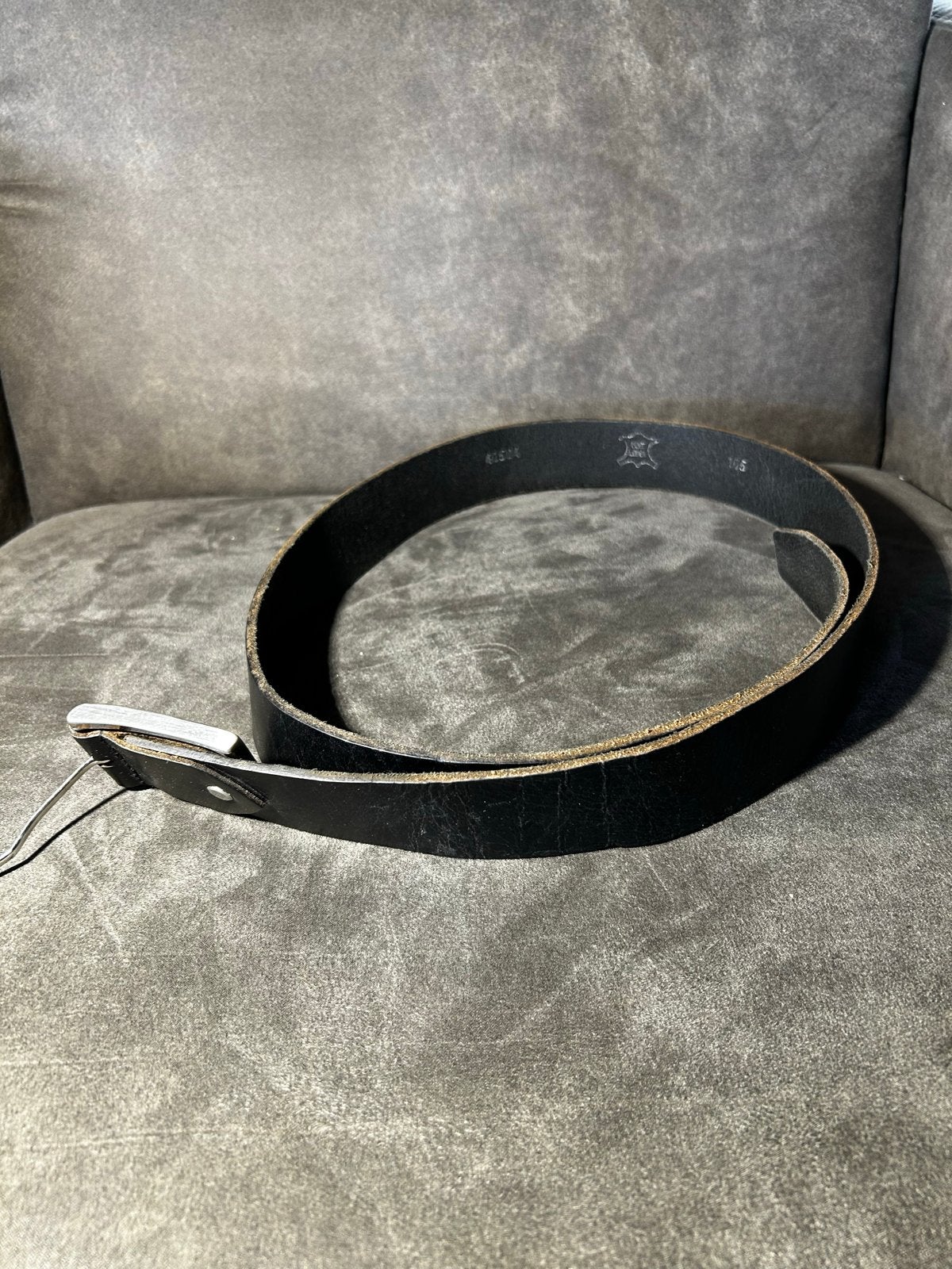 Zwarte Leren Riem - 105 cm, Kleding | Heren, Riemen en Ceinturen, 95 tot 105 cm, Verzenden, Riem of Ceintuur, Gedragen