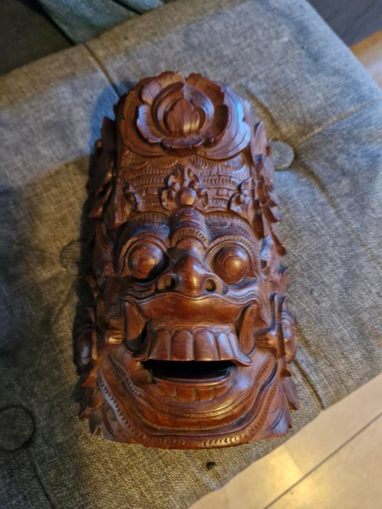 Gedetailleerd houtsnijwerk Barong masker, Ophalen of Verzenden
