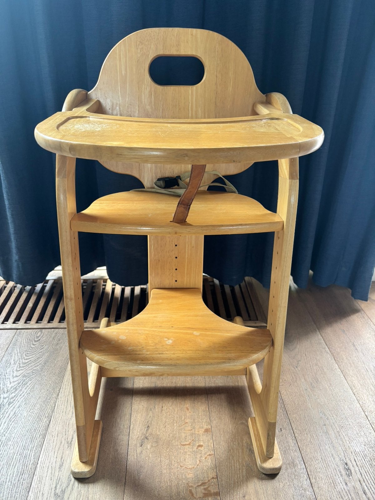 Houten Kinderstoel met gordel, Ophalen, Gebruikt, Meegroeistoel, Afneembaar eetblad