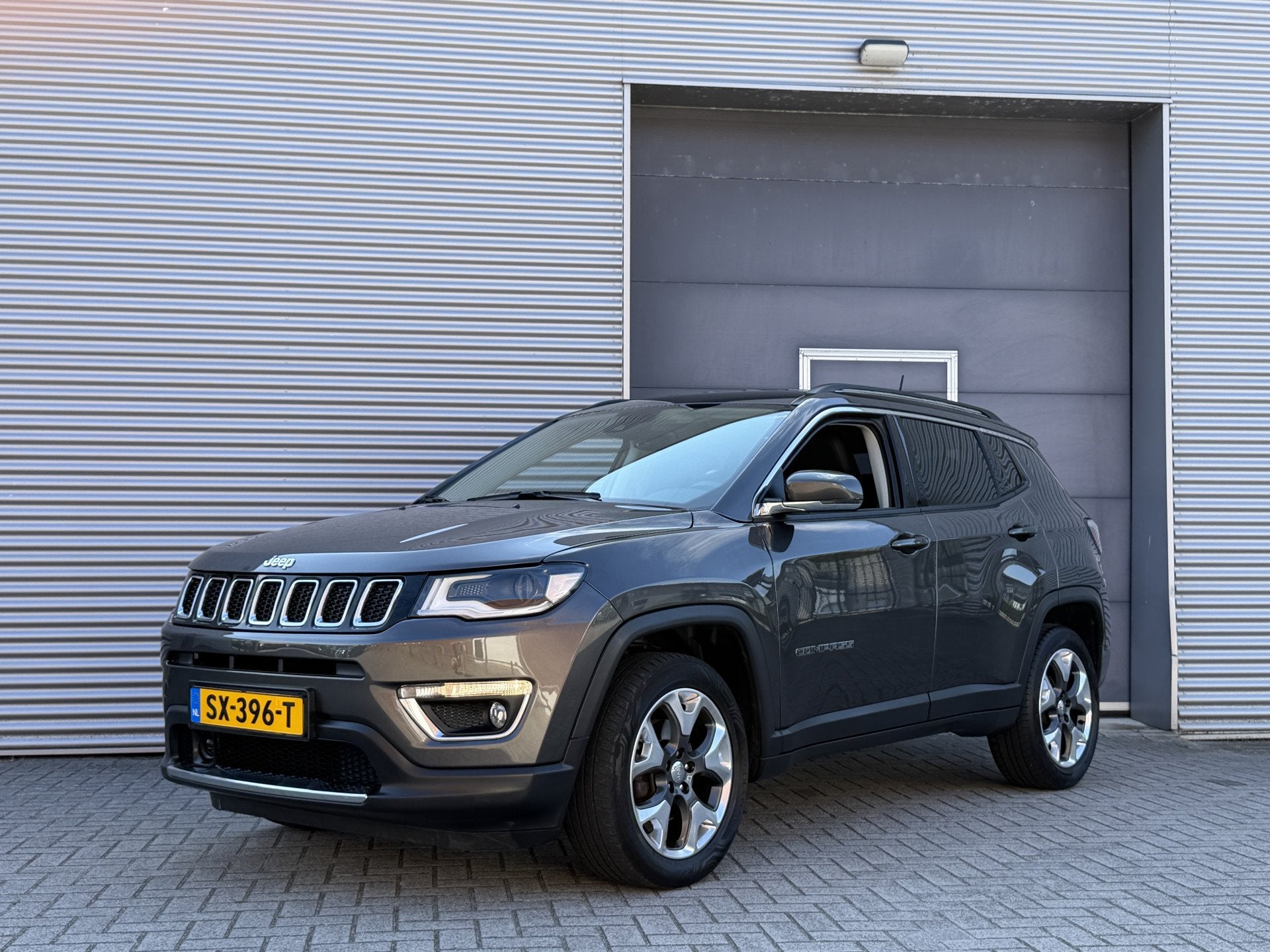 Jeep Compass 1.4 MultiAir Limited 4x4 I Aut. I Carplay I Nav, Auto's, Automaat, Dealer onderhouden, 450 kg, Gebruikt