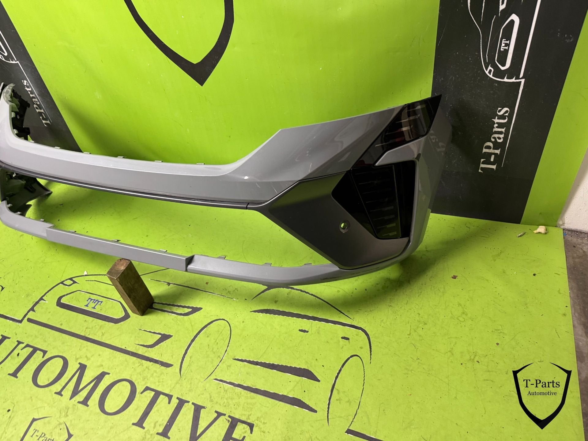 renault clio 5 23+ voorbumper bumper 62010M383R, Auto-onderdelen, Renault Group, Gebruikt, Contact.group@renault.com, Renault