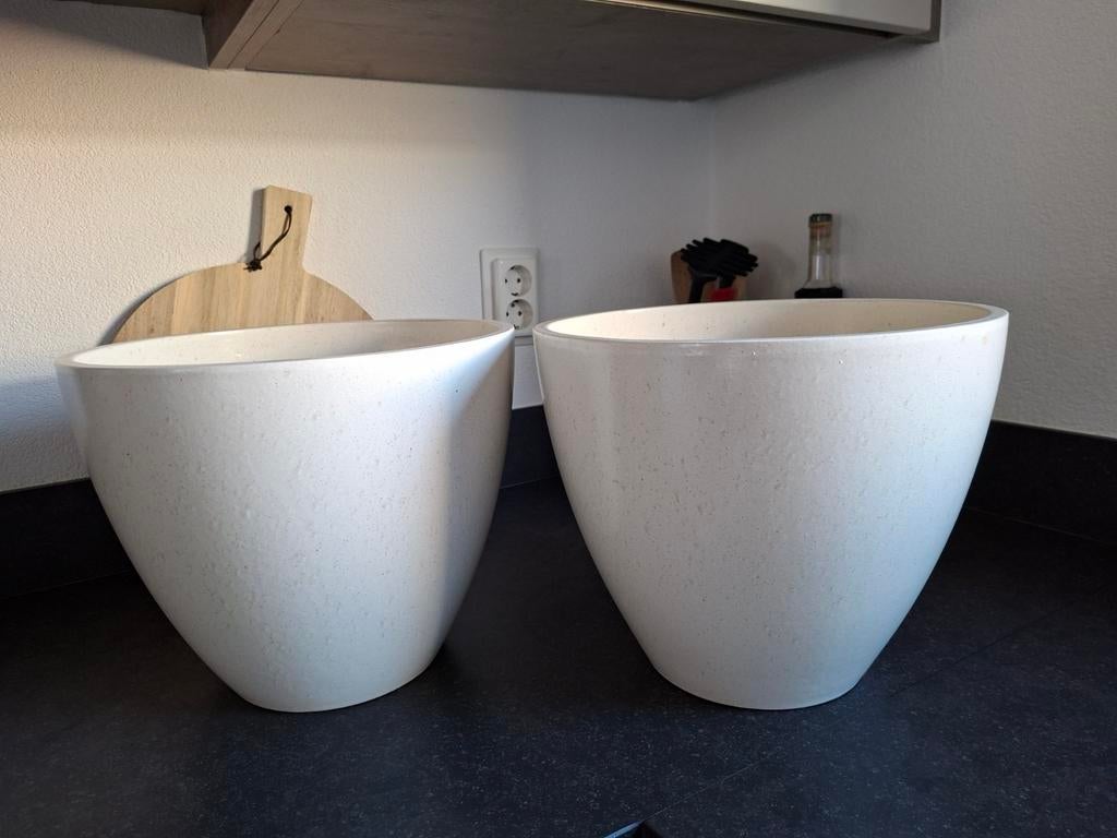 Set van 2 crème kleurige aardewerk bloempotten, 25 cm hoog, Gebruikt, Binnen, Minder dan 40 cm, Overige vormen