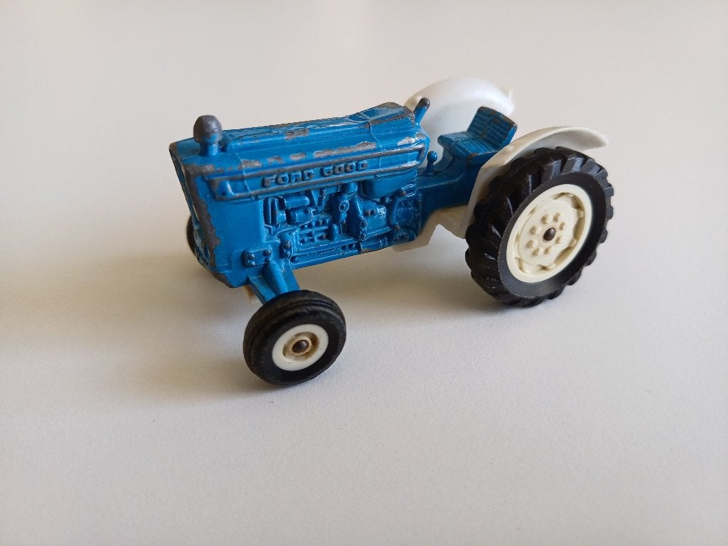 Majorette ford tractor gebruikt staat, Hobby en Vrije tijd, Ophalen of Verzenden, Gebruikt, Tractor of Landbouw