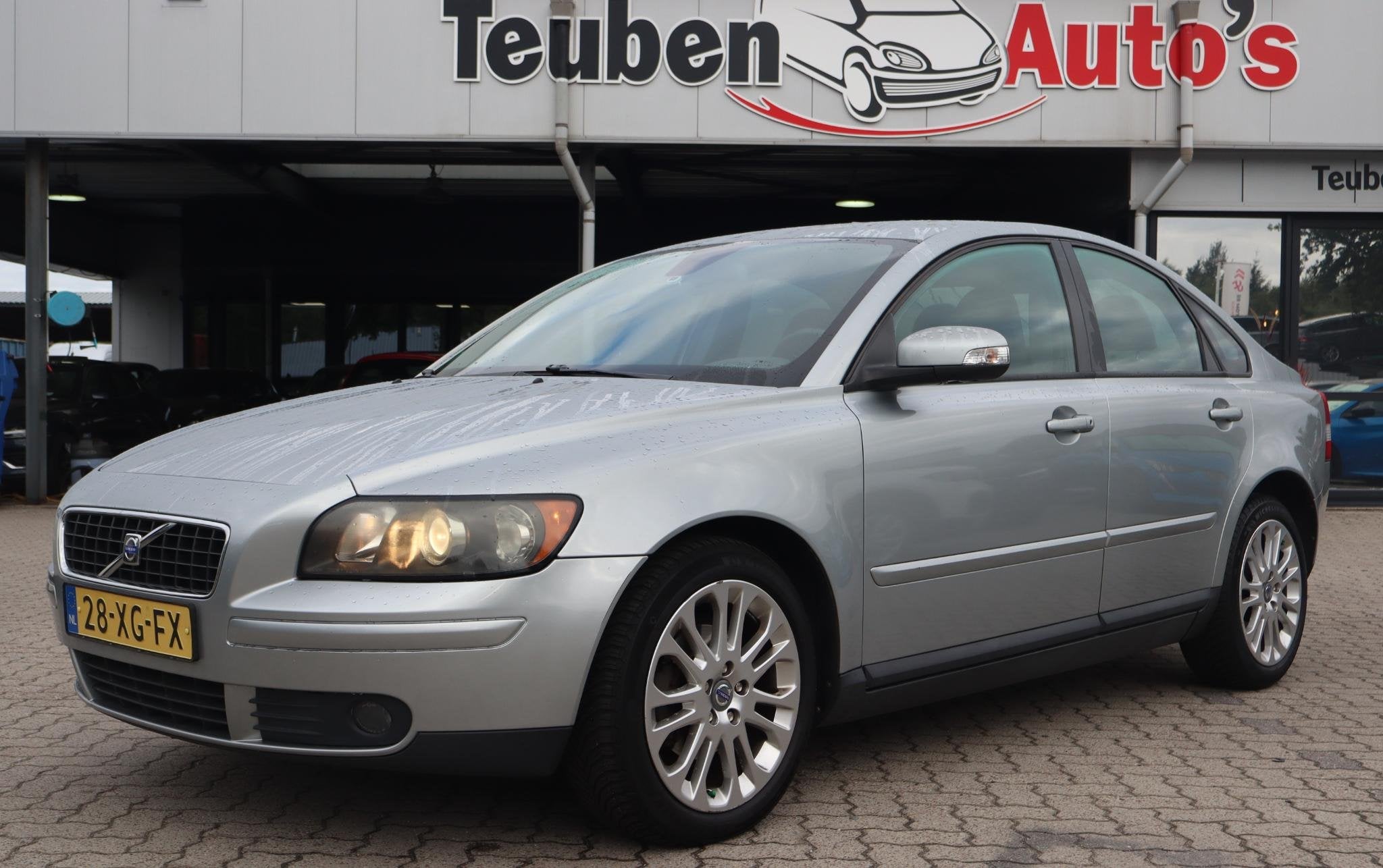 Volvo S40 1.8 Edition II | LM velgen | Cruise control | Clim, Auto's, Voorwielaandrijving, Gebruikt, Zwart, 4 cilinders