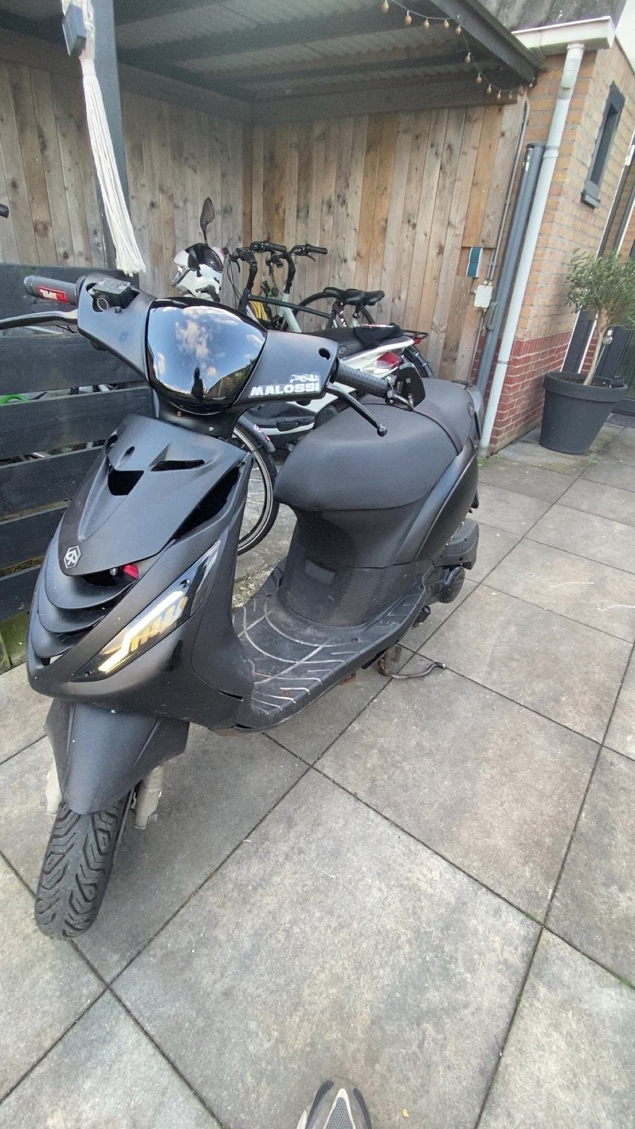 Zip 4t iget (LOOPT NIET), Fietsen en Brommers, Ophalen, Zo goed als nieuw, Benzine, Zip