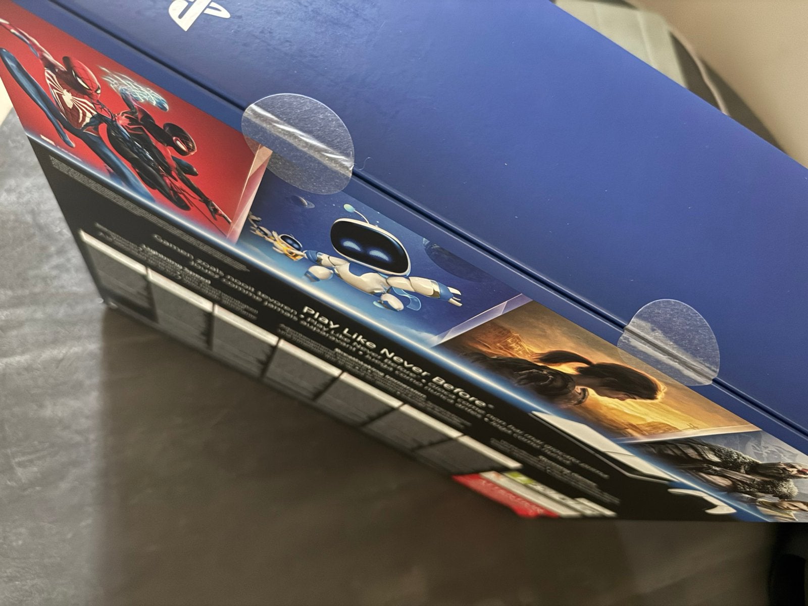 Foto 4 van Nieuw & ongeopend PS5 Slim Digital 825GB