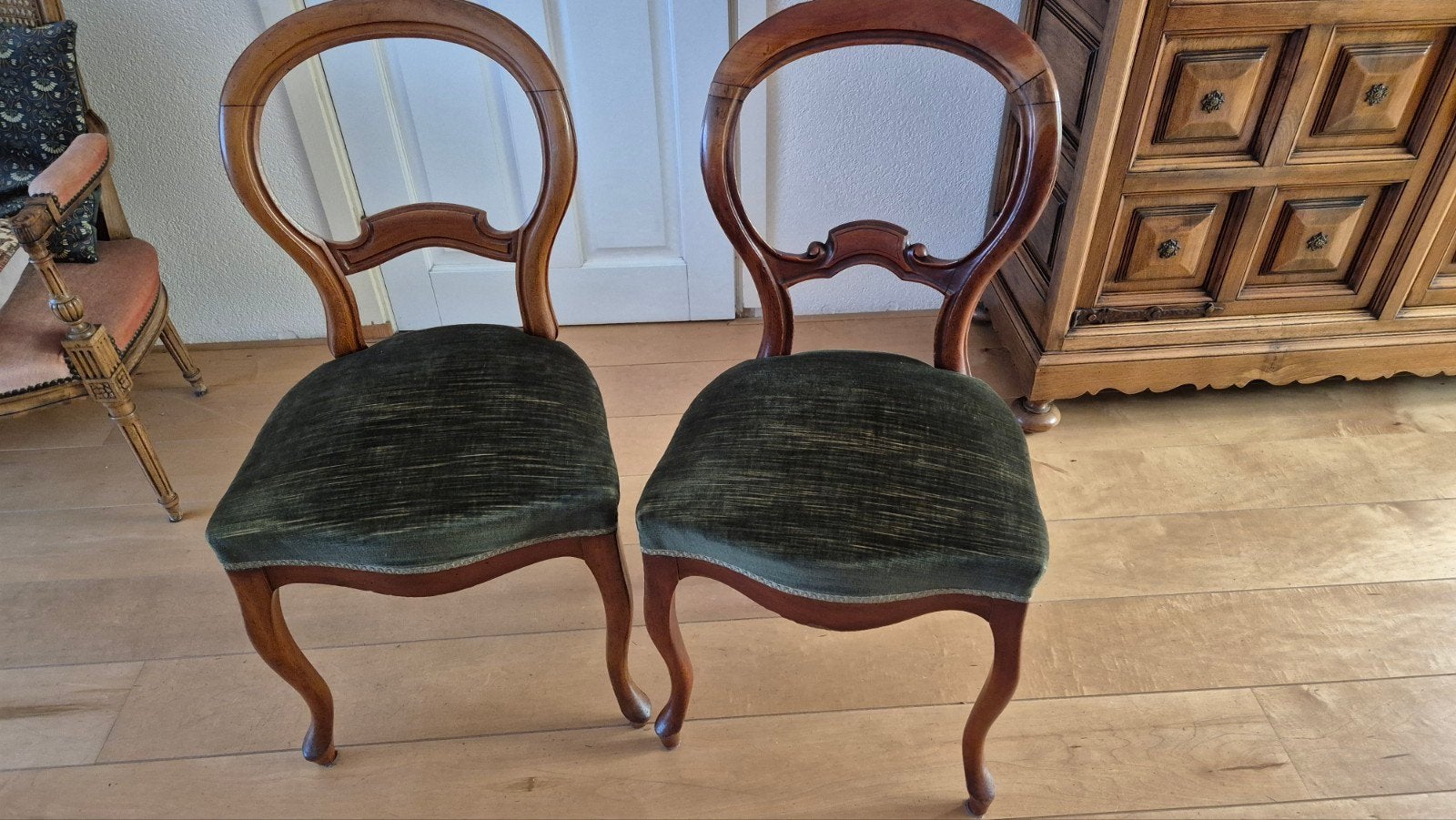 Set van 2 antieke mahoniehouten stoelen met groene bekleding, Antiek en Kunst, Ophalen