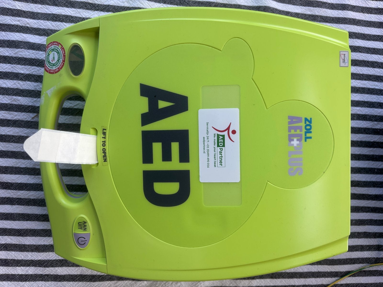 AED defibrillator als nieuw, Diversen, Ophalen of Verzenden, Zo goed als nieuw