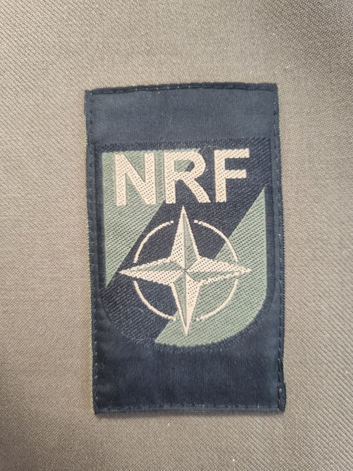 Mouwembleem GVT NRF, Ophalen of Verzenden, Landmacht, Nederland, Embleem of Badge