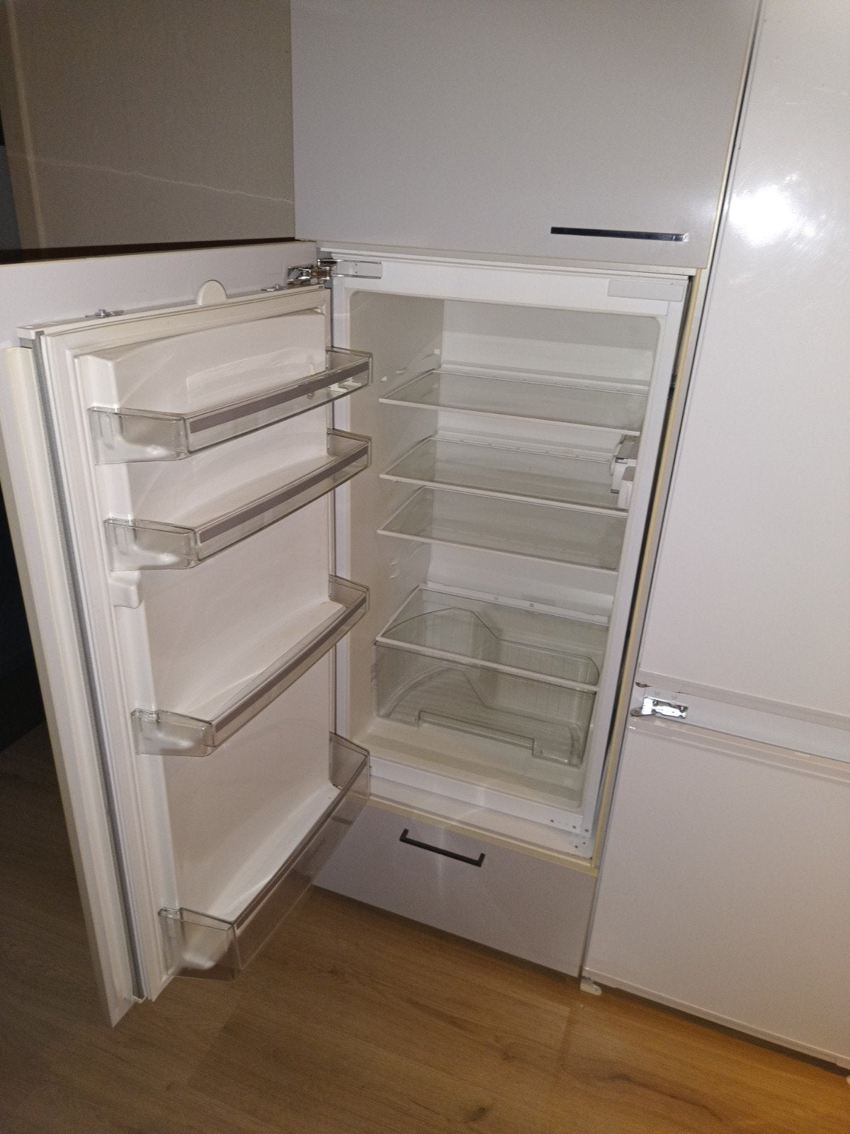 Inbouw koelkast 'Siemens' A++, 150 tot 200 liter, Zonder vriesvak, Zo goed als nieuw, Energieklasse A of zuiniger