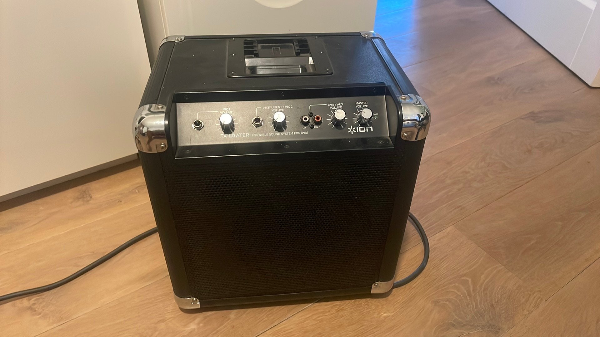 Ion tailgater Box, Ophalen of Verzenden, Zo goed als nieuw, Minder dan 50 watt
