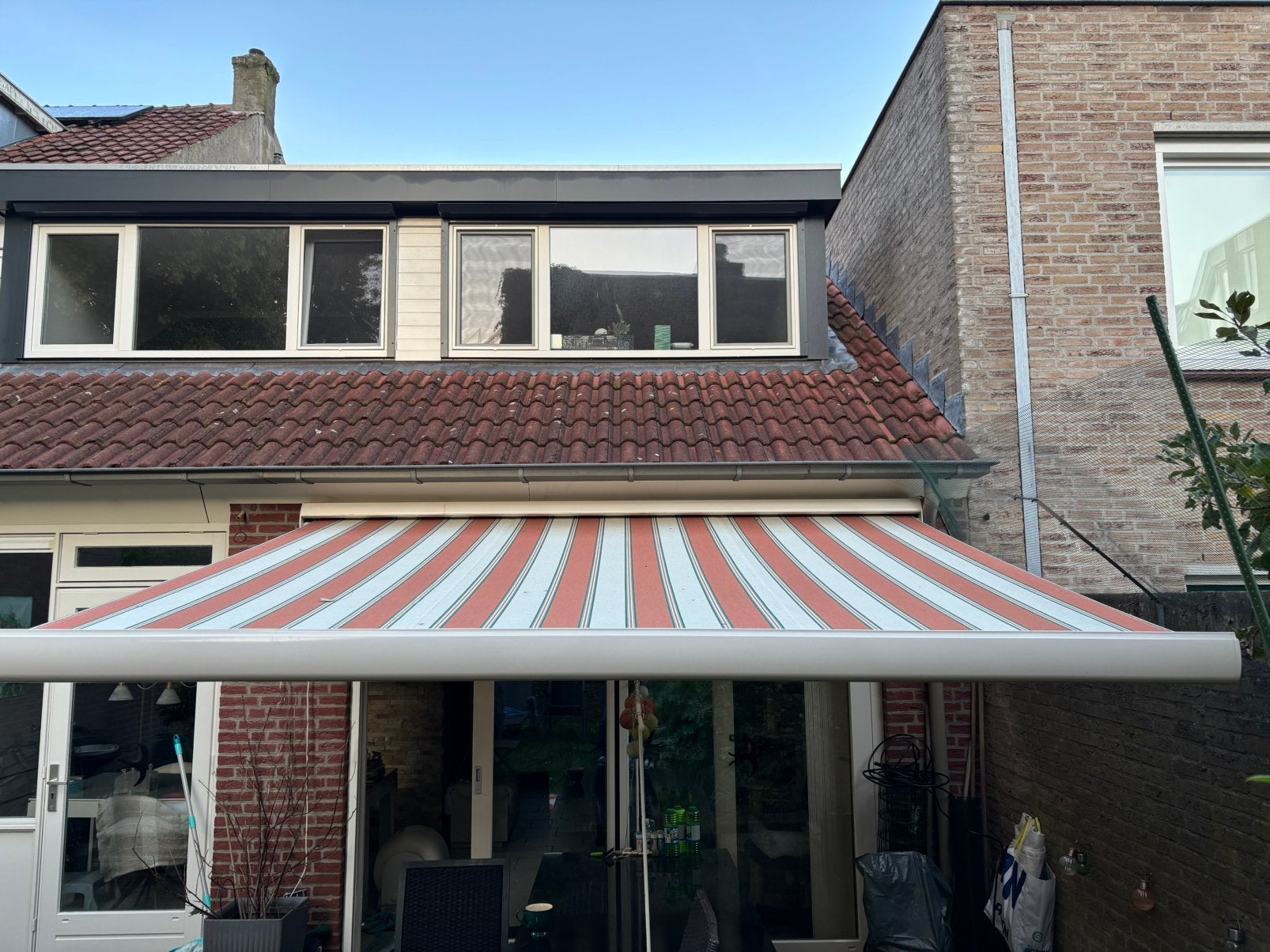Elektronische zonnescherm voor weinig!!!, 150 tot 300 cm, Ophalen, Gebruikt, Knikarmscherm