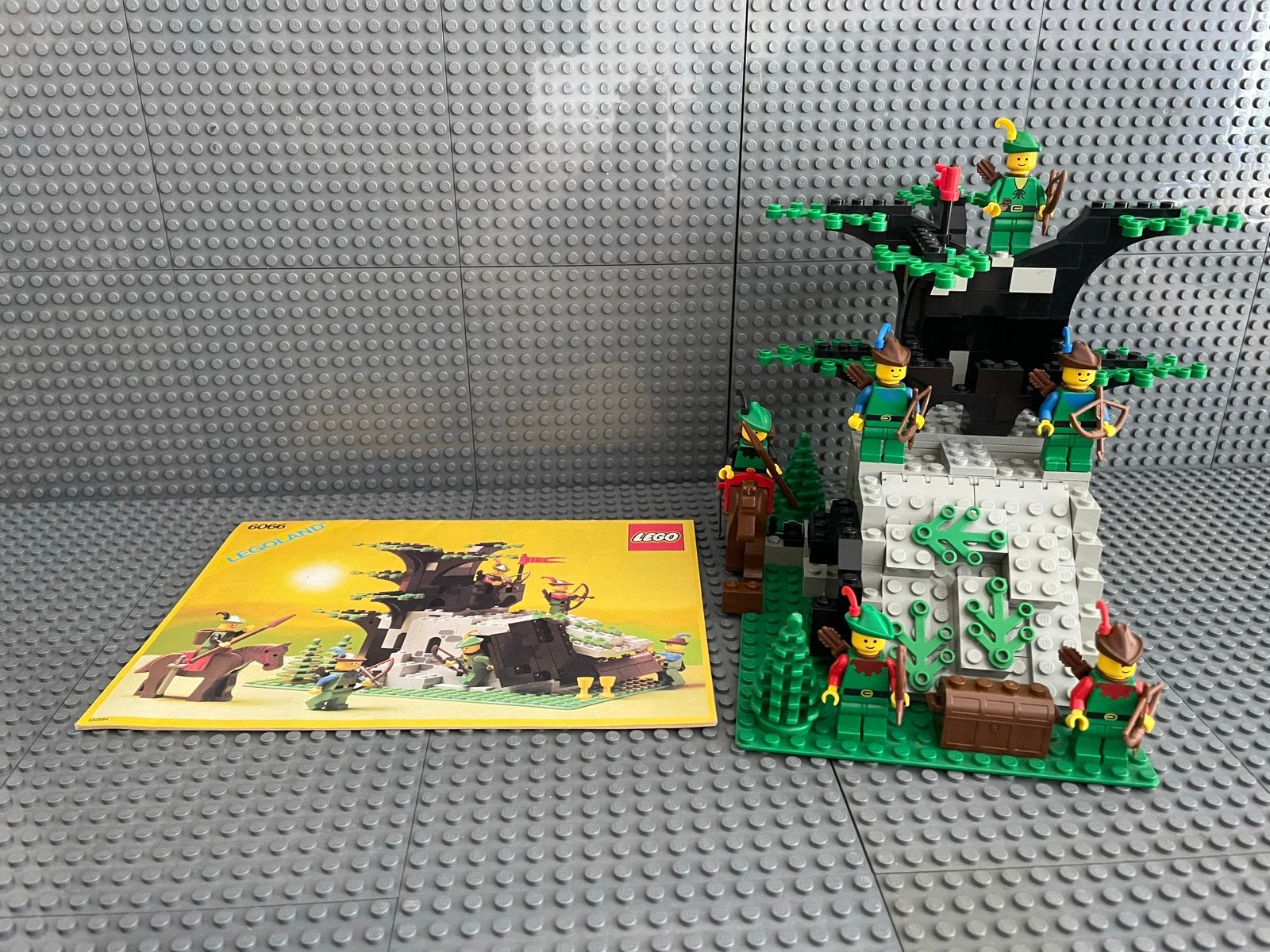 Lego 6066 Camouflaged Outpost - Compleet met bouwboekje, Ophalen, Gebruikt, Lego, Compleet