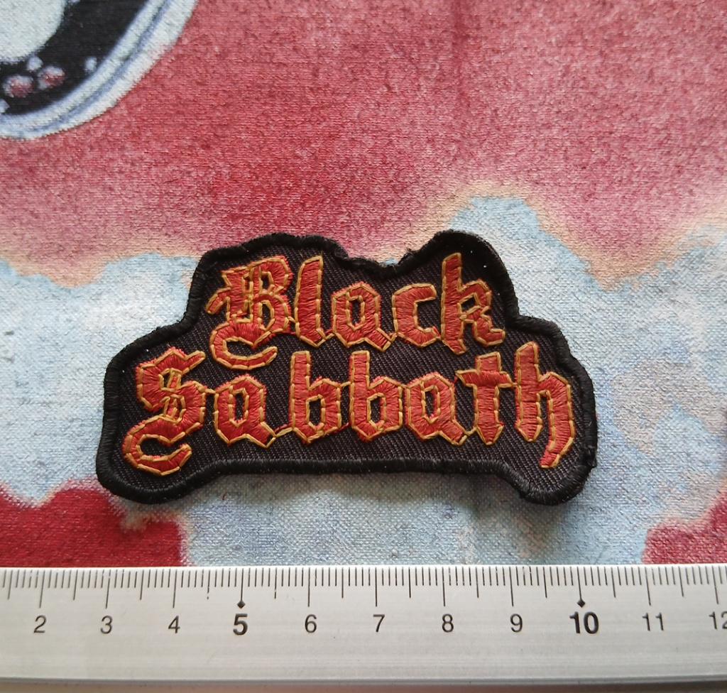Black Sabbath embroidered vintage logo patch nn59, Verzenden, Gebruikt, Kleding