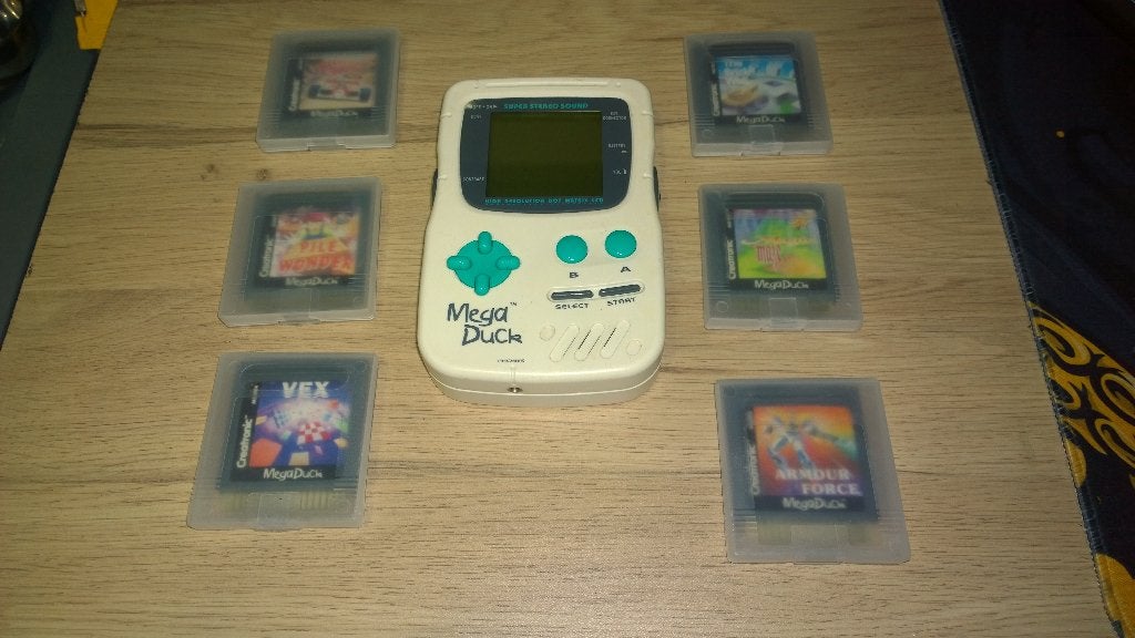 Mega Duck Handheld (1993) + 6 Games - Uit Eigen Verzameling, Spelcomputers en Games, Gekoppelde computers, 1 speler, Zo goed als nieuw