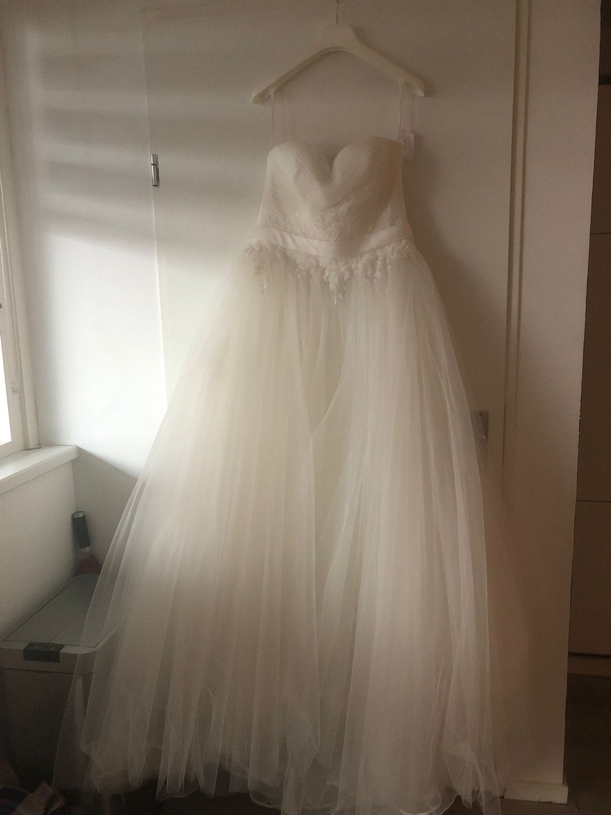 Prachtige trouwjurk met kanten details en korsetrug, Ophalen, Nieuw, Wit, Trouwjurk