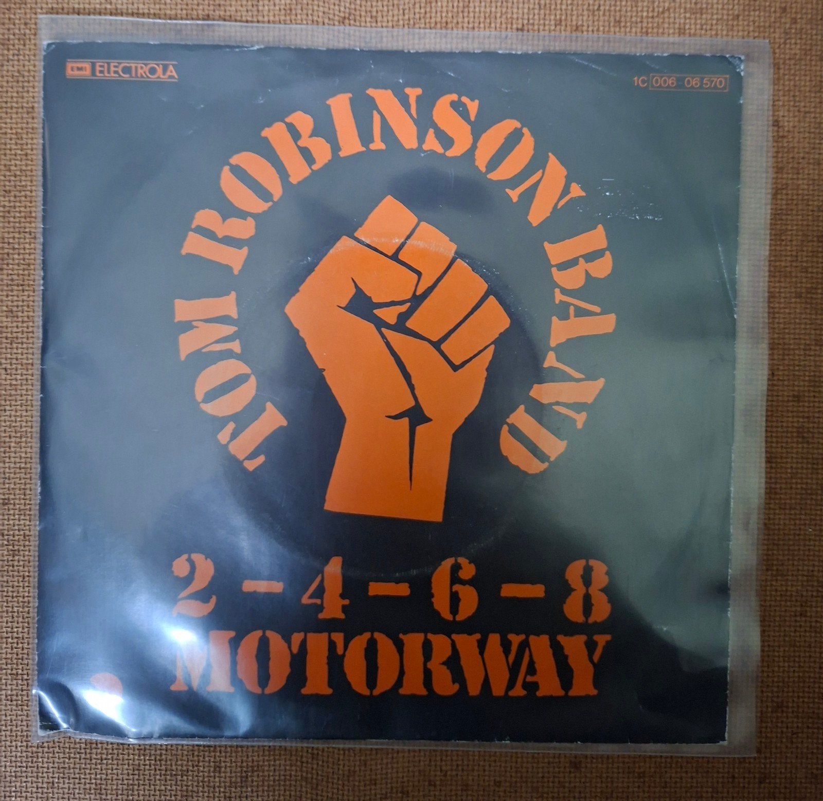 Robinson, Tom band - 2 4 6 8 motorway  - Single is TOP, Ophalen of Verzenden, Gebruikt, 7 inch, Pop