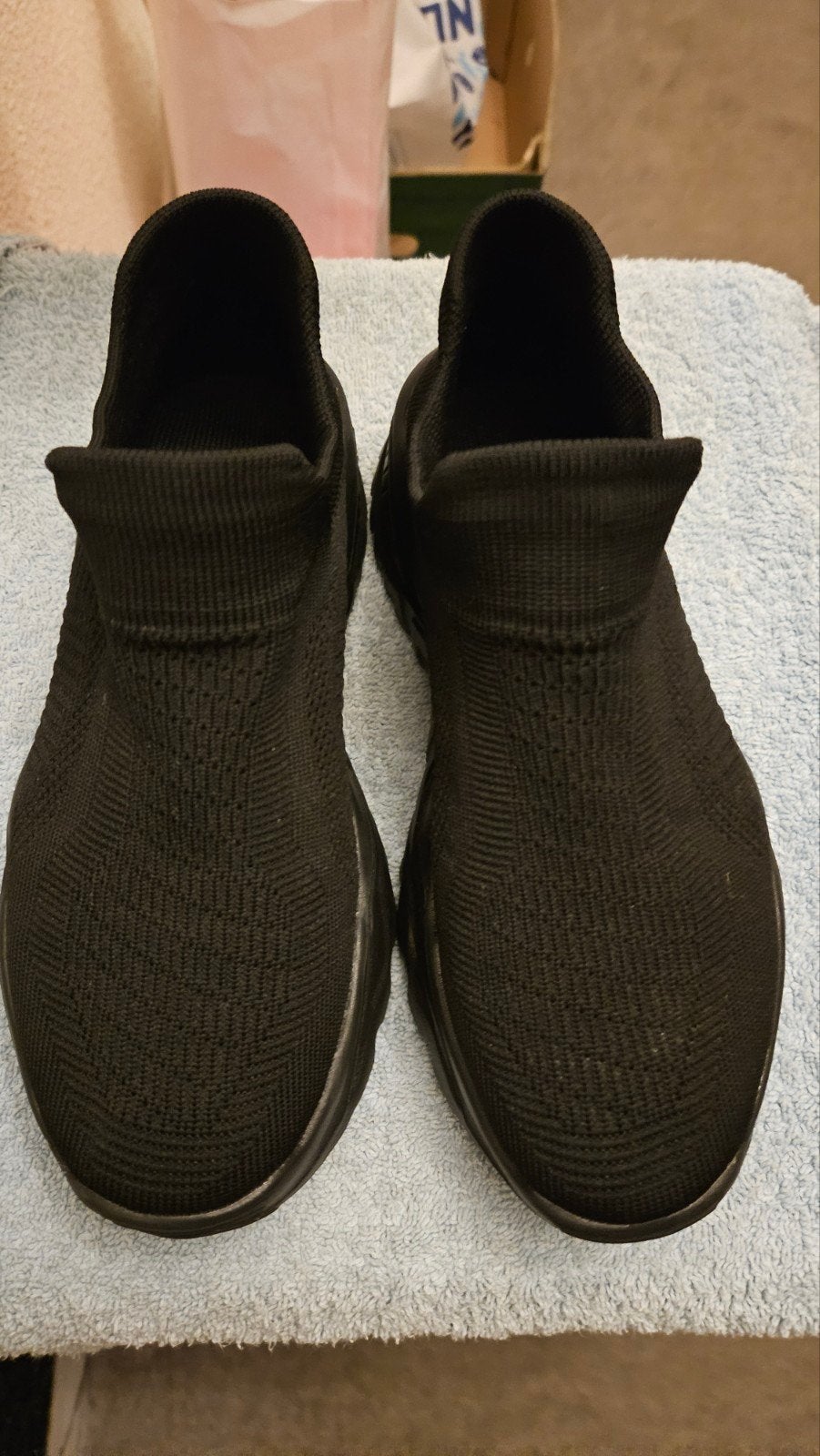 Nieuwe sportschoenen, maat 38, gratis., Ophalen, Nieuw
