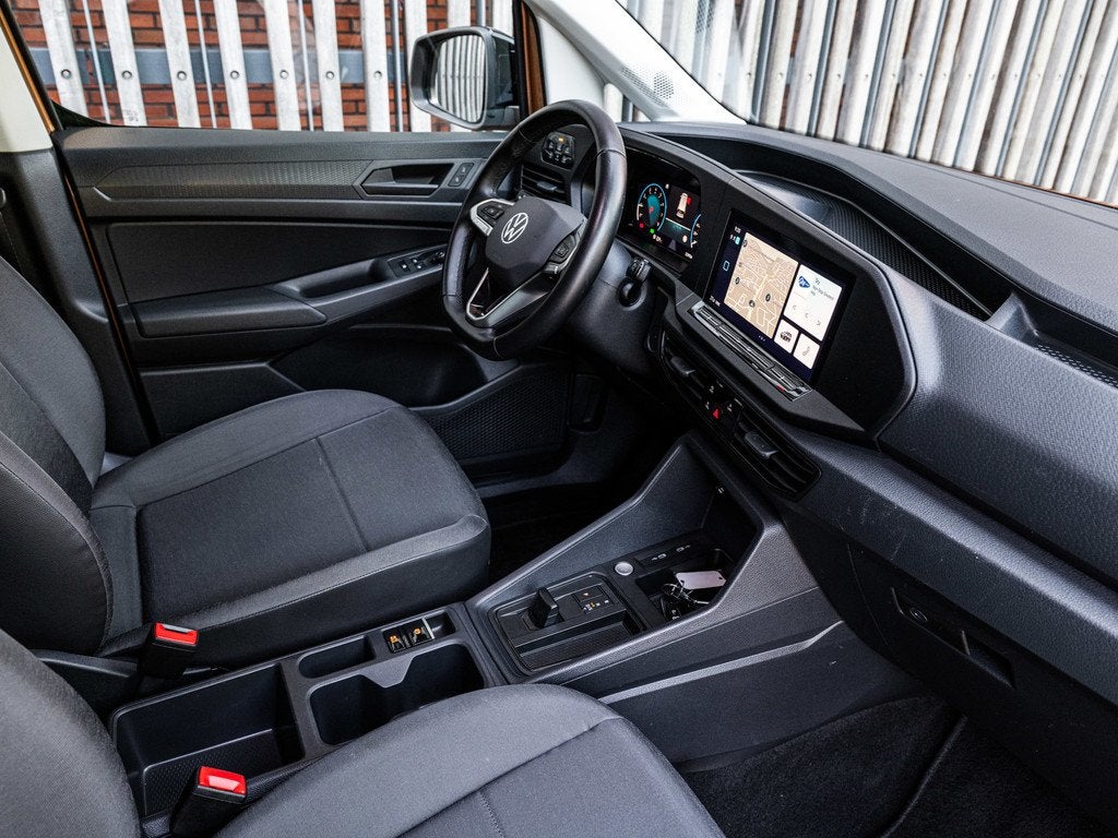 Volkswagen Caddy Cargo Maxi 1.5 TSi 114pk AUT. |Virtual|Trek, Auto's, Bestelauto's, Stof, 4 cilinders, Bruin, Volkswagen