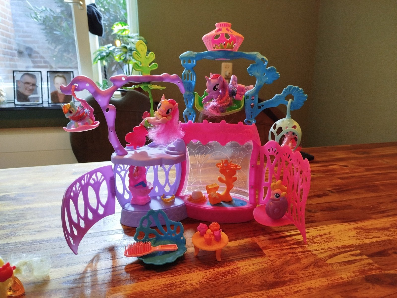My Little Pony Kasteel Speelset met Licht, Ophalen, Zo goed als nieuw