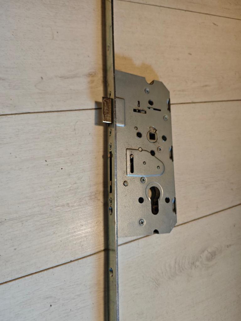 Nemef Driepuntssluiting SKg***, Ophalen of Verzenden, Slot