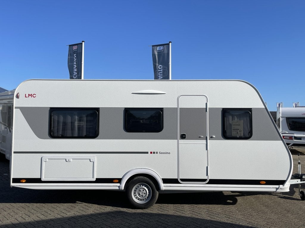 LMC Sassino 460 E Model 2027, Caravans en Kamperen, Schokbreker, Standaardzit, Bedrijf, 5 tot 6 meter