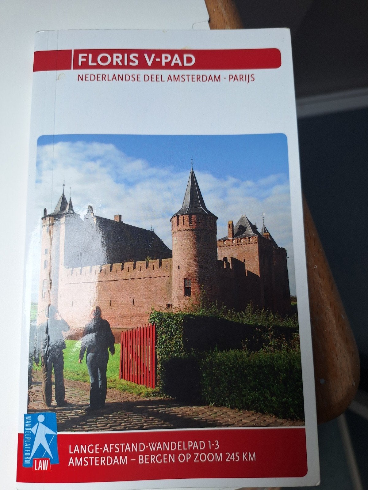 Floris V-Pad: Nederlandse deel Amsterdam - Parijs, Boeken, Overige merken, Fiets- of Wandelgids, Ophalen of Verzenden, Zo goed als nieuw