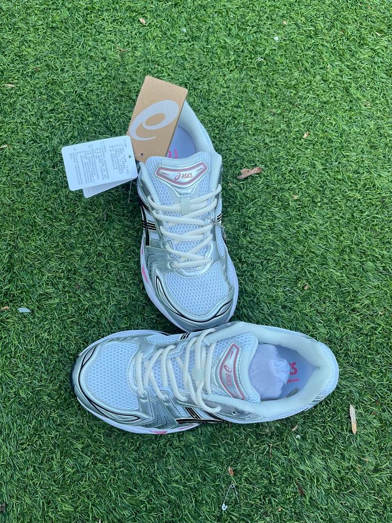 ASICS Kayano Hardloopschoenen - Roze/Wit - Maat 43.5, Ophalen of Verzenden, Zo goed als nieuw, Schoenen